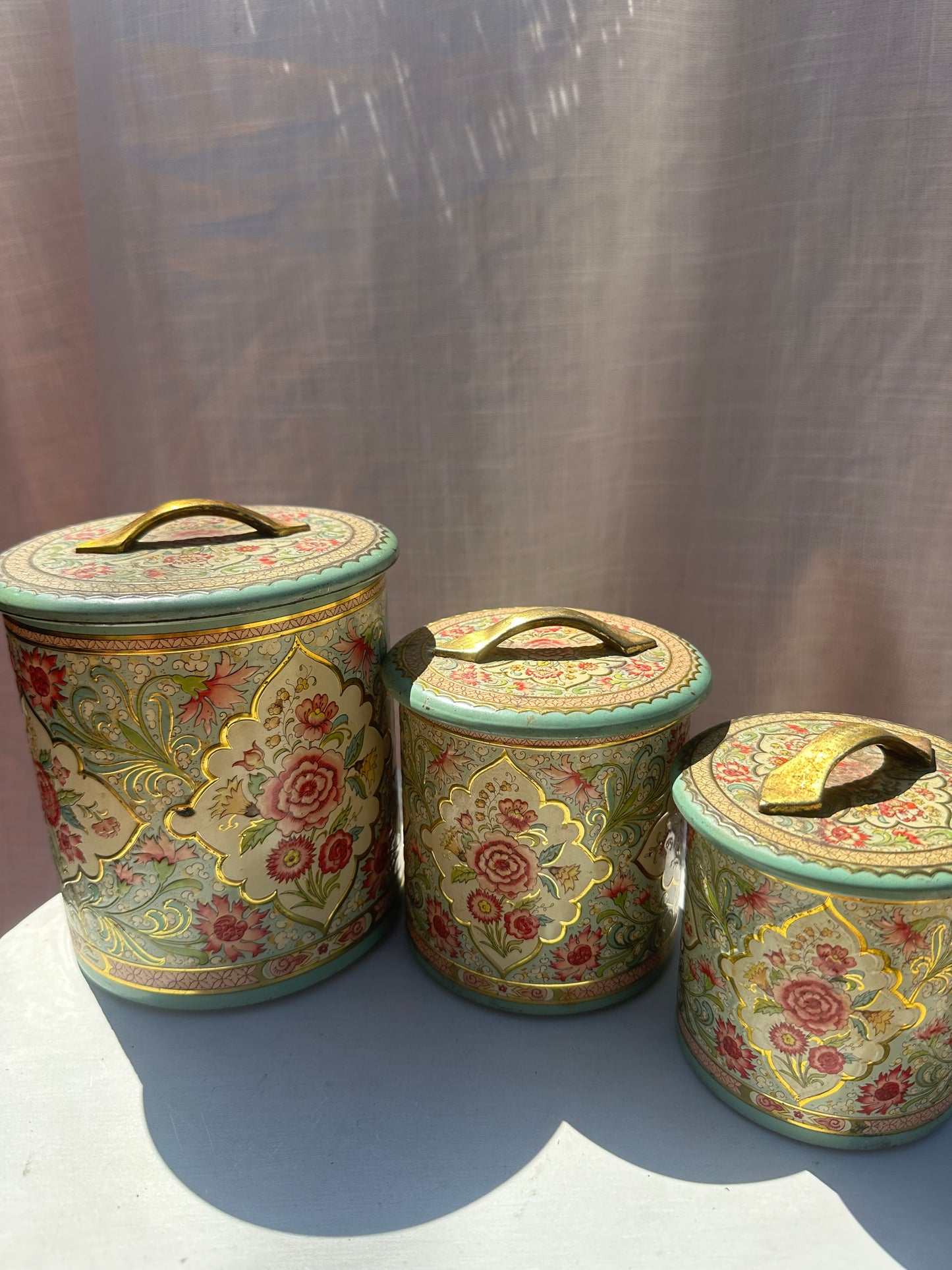 Nesting Floral Tins Made in Holland